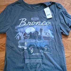 Graphic tshirt size medium